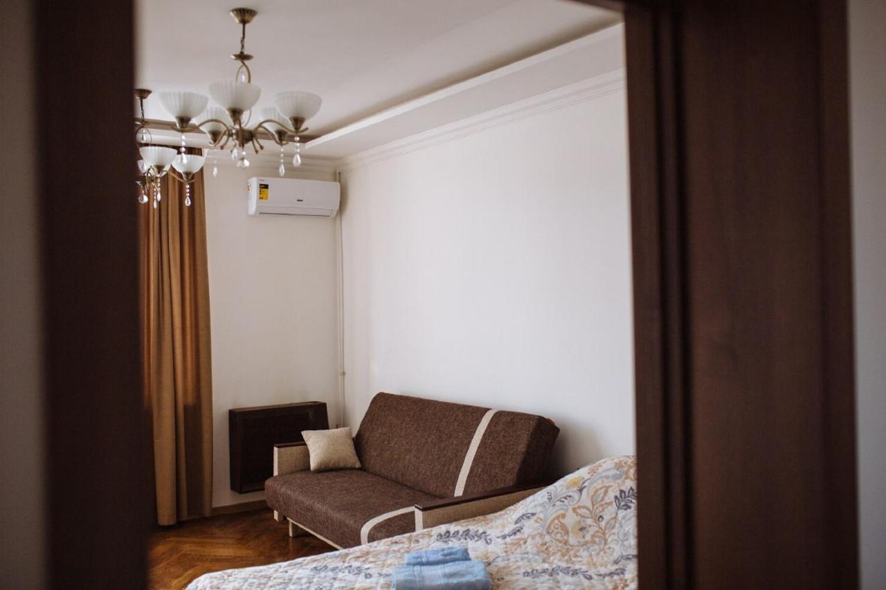 Затишна 1 Кімнатна Квартира, Вокзал İvano-Frankivsk Dış mekan fotoğraf